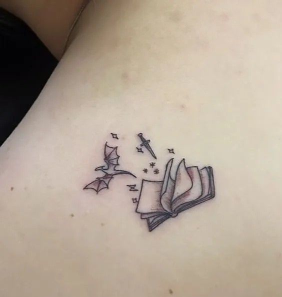 Top 30 Small Tattoo Ideas for Women in 2025 30 29fe99afadbf3c171dda8007f24048e5