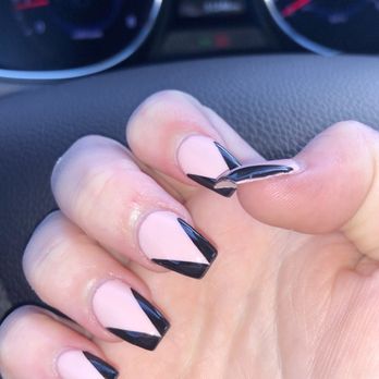 Gel Nails vs Acrylic Nails in 2025 – Which One Should You Choose? 9 348s