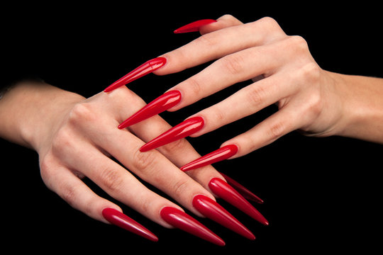 Best Nail Shapes for Every Finger Type 4 360 F 45020137 7JPOuMRq0IzOgcKtdBr9nh34AUNsB6E9