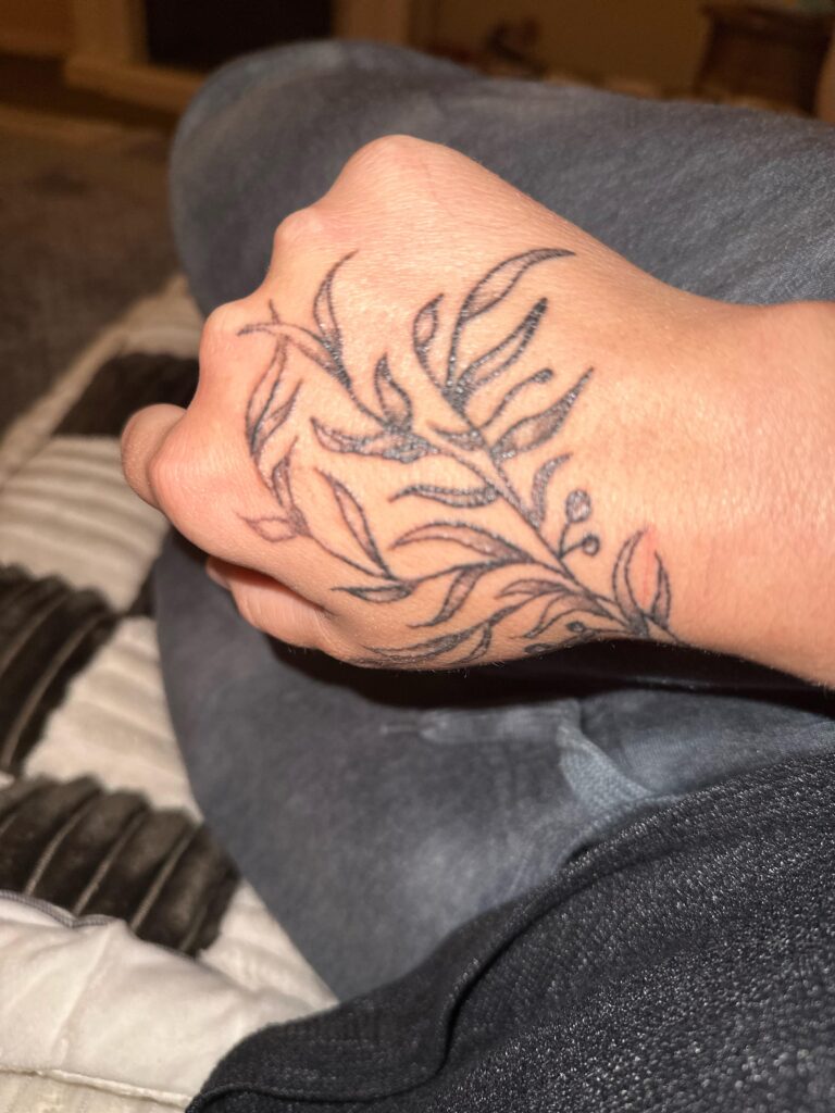 Tattoo Aftercare 2025: The Complete Guide to Healing and Maintenance 9 3hgtgq78m2wb1
