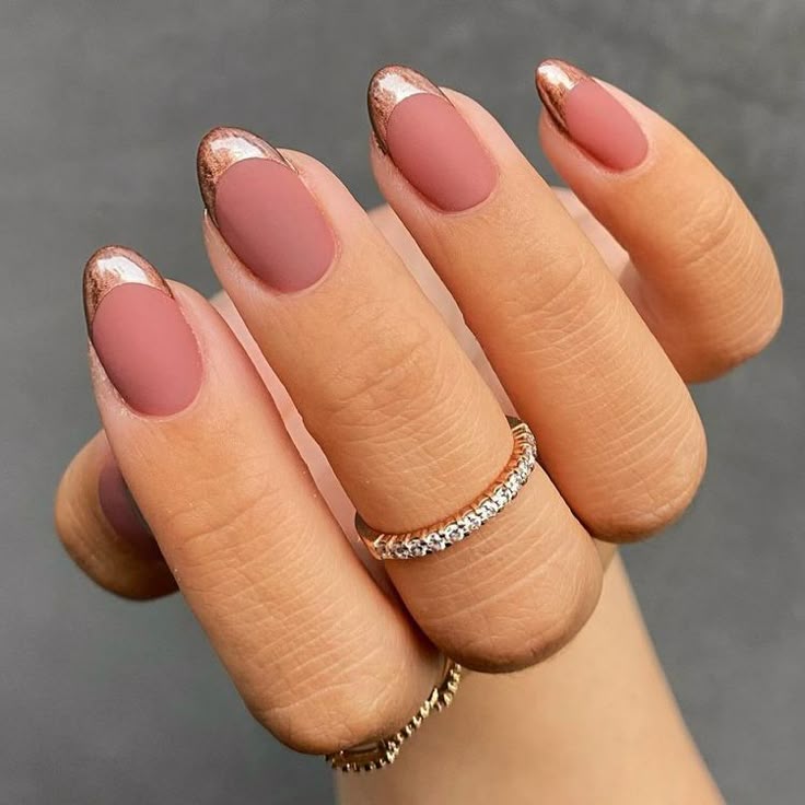 French Manicure 2025: Fresh Twists on the Classic Nail Look 13 5136e52e4f7b978279b3cbb045767ff6