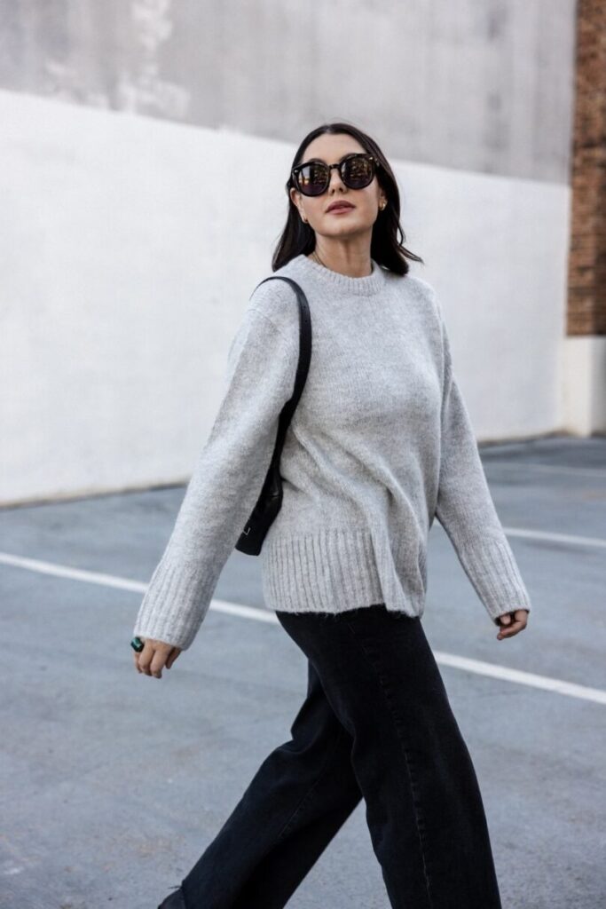 Street Style 2025: How to Nail Effortless Urban Fashion 2 Evereve sweater 4 810x1214 1