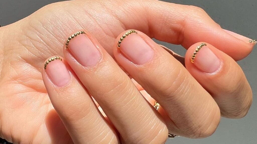 25 Stunning Nude Nail Designs for Every Skin Tone 6 SuGRsSZ682DiehEzvF943H 1