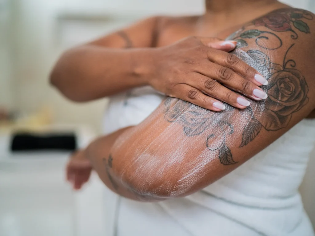 Best Tattoo Aftercare Routine for Long-Lasting Ink 5 Tattoo aftercare