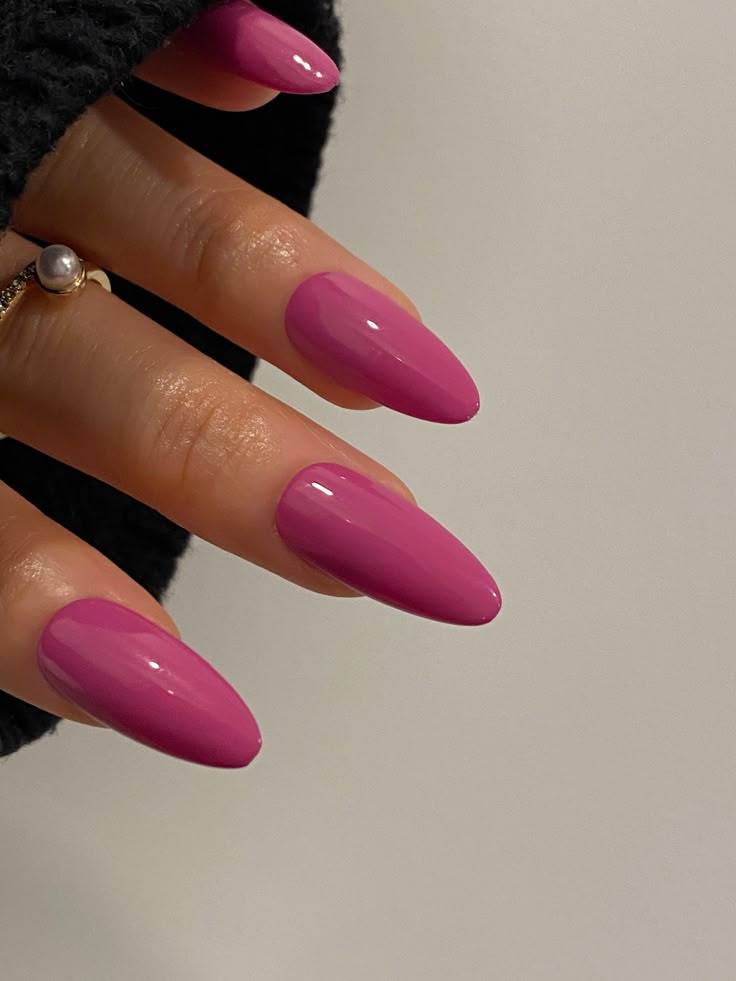 Gel Nails vs Acrylic Nails in 2025 – Which One Should You Choose? 6 d7dd4ff2abb613bd543595e0a21875ec