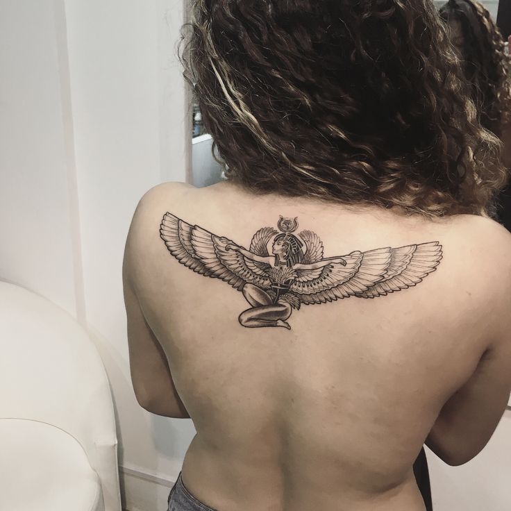 Celebrity Tattoos and What They Mean 2 dd2ea9f5692309b50a92d827a21e41b3