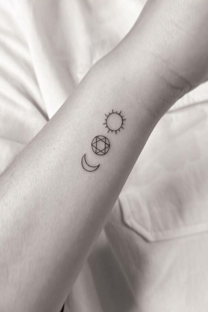 Top 30 Small Tattoo Ideas for Women in 2025 7 e66ed4aacdc0b8809e90762c0e6d836e