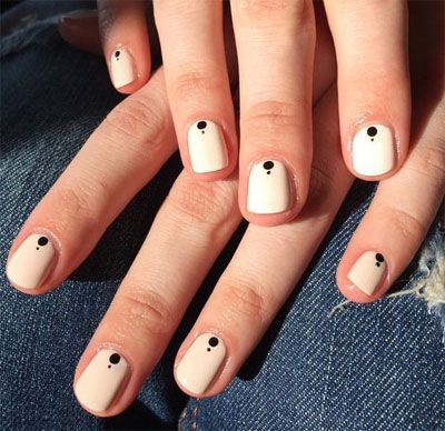 Summer Nail Trends That Will Dominate Instagram in 2025 16 ec9dcd7048383ae7d8a1dacd9dec28d4