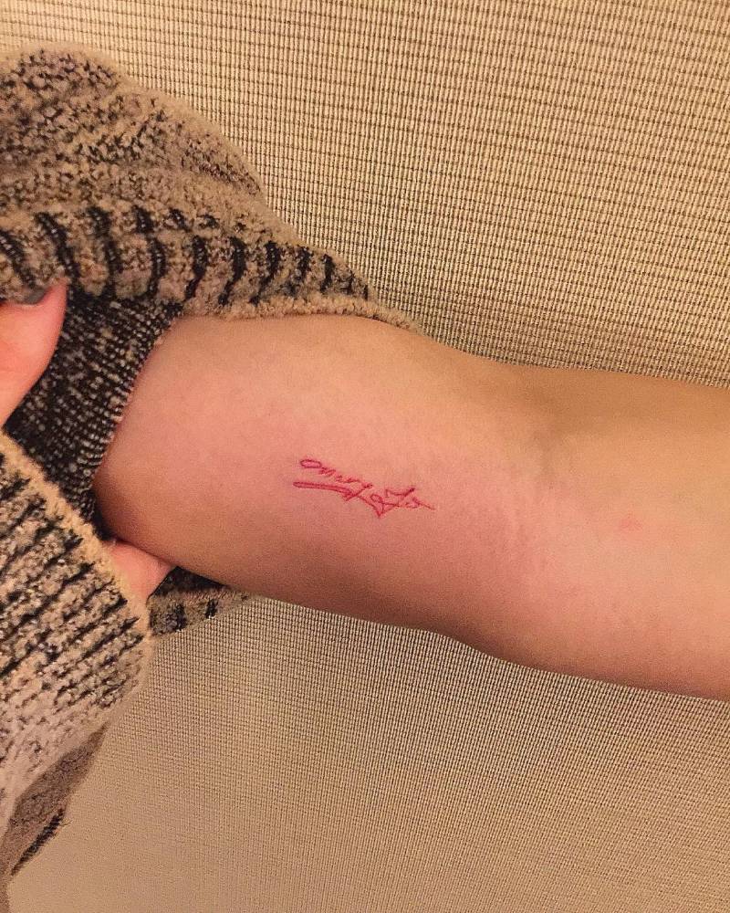 Celebrity Tattoos and What They Mean 20 l