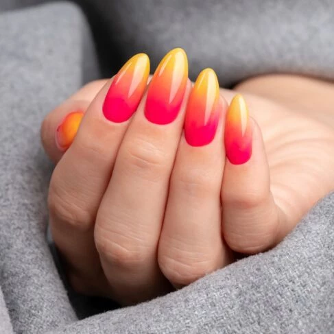 Summer Nail Trends That Will Dominate Instagram in 2025 2 semilac neonowe paznokcie ombre m jpg