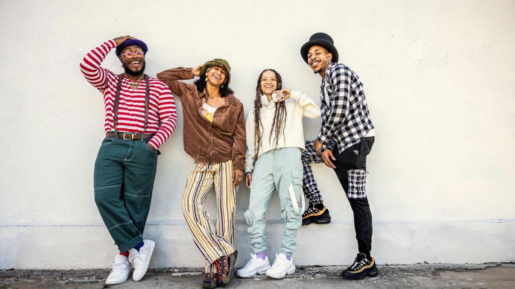 Street Style 2025: How to Nail Effortless Urban Fashion 17 urban essential clothes